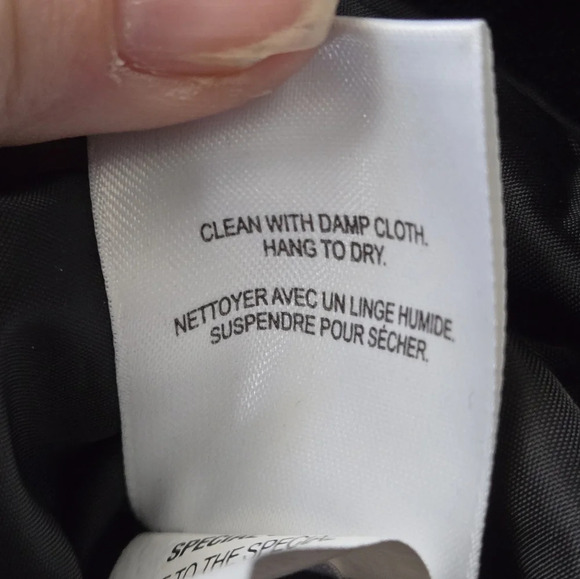 REITMANS black medium Faux Leather jacket, worn once. R138760, 76% polyurethane - Picture 7 of 8